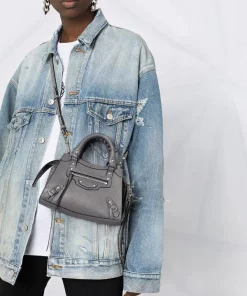 ( Positively Conscious ) Balenciaga Mini Sac à Main Neo Classic City Femme -Vente magasin Balenciaga 15921039 e5ab139f 122e 4ca9 95c8 58ec260b479d 600