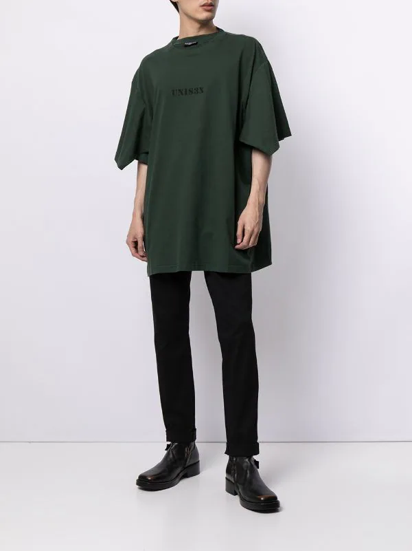 ( Positively Conscious ) Balenciaga 3010 DARK GREEN/BLACK T-shirt Oversize à Imprimé Unisex Femme 4 ( Positively Conscious ) Balenciaga 3010 DARK GREEN/BLACK T-shirt Oversize à Imprimé Unisex Femme – Image 2