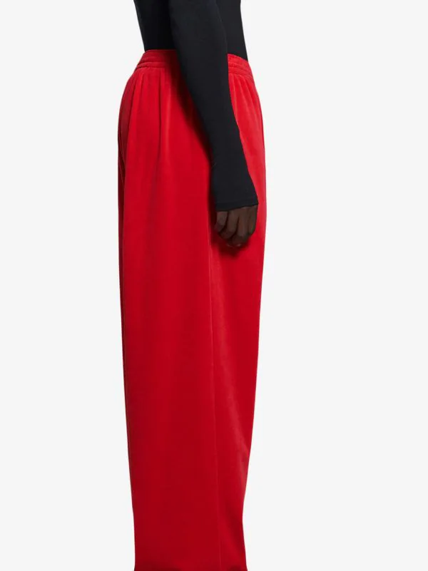 ( Positively Conscious ) Balenciaga Pantalon De Jogging Ample En Velours 6131 TANGO RED 6 ( Positively Conscious ) Balenciaga Pantalon De Jogging Ample En Velours 6131 TANGO RED – Image 4