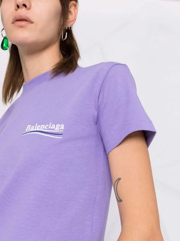 ( Positively Conscious ) Balenciaga 3072 LIGHTPURPLE/WHIT/BLU T-shirt Political Campaign à Logo Femme 7 ( Positively Conscious ) Balenciaga 3072 LIGHTPURPLE/WHIT/BLU T-shirt Political Campaign à Logo Femme – Image 5