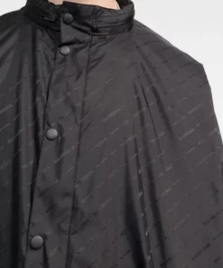 ( Positively Conscious ) Balenciaga 0100 BLACK W Imperméable à Logo Imprimé Homme -Vente magasin Balenciaga 17334593 be8ebd0f 5e0b 4d29 a5fb 3d98890815ec 600