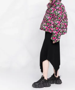 ( Positively Conscious ) Balenciaga 5630 PINK Doudoune à Fleurs Femme -Vente magasin Balenciaga 17334628 f52b4b59 cd72 4287 83fb 456fe7509a61 600