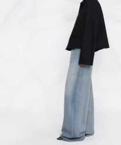 ( Positively Conscious ) Balenciaga Veste à Boutonnière Femme -Vente magasin Balenciaga 17334663 0d48ea51 abd2 48d8 b30b ad9f8393b652 600